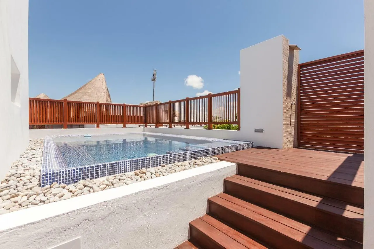 Condominios Quadra Alea Playa del Carmen 0*,