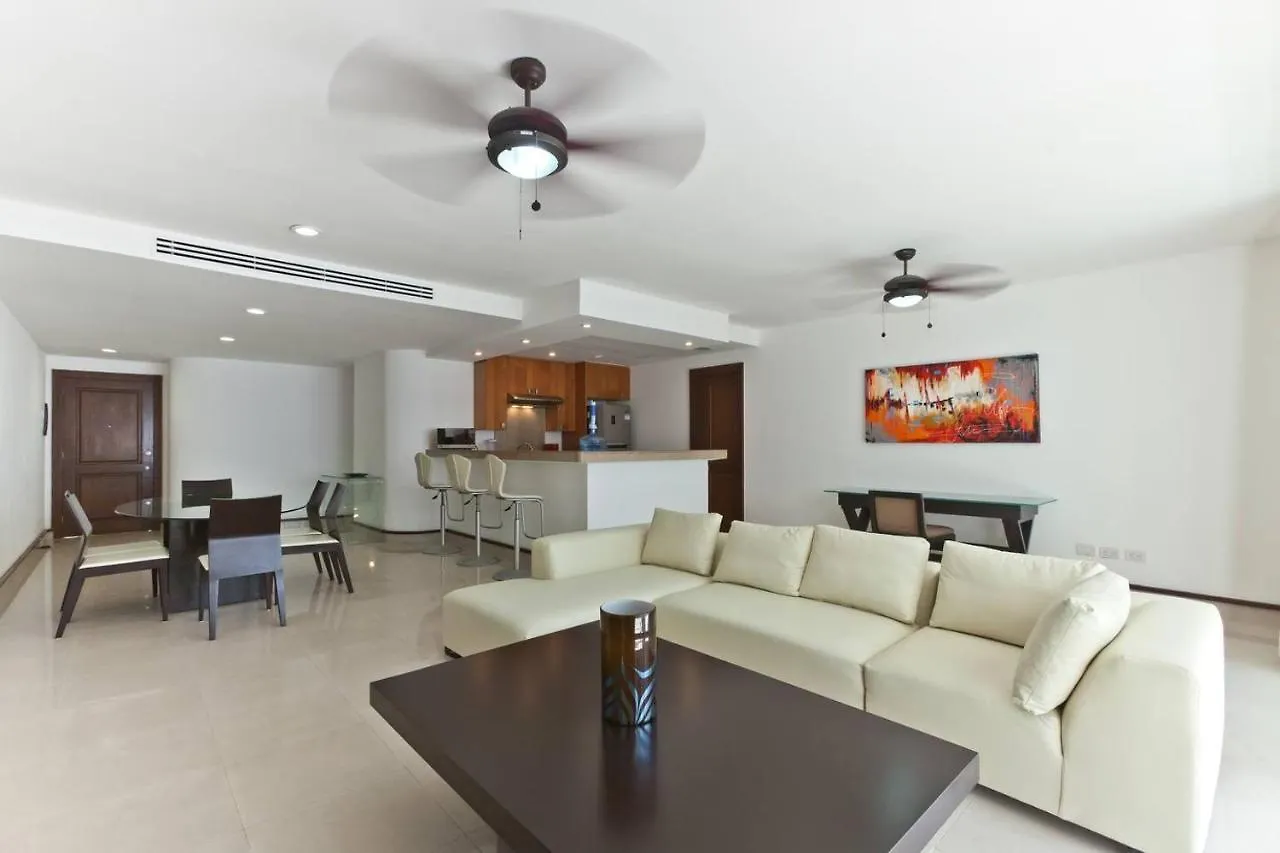 Condominios Quadra Alea Playa del Carmen Apartment
